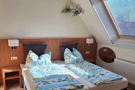 Komfortables Doppelbett