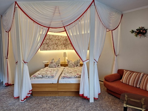 Hochzeitszimmer im Hotel Parkschänke Zabeltitz